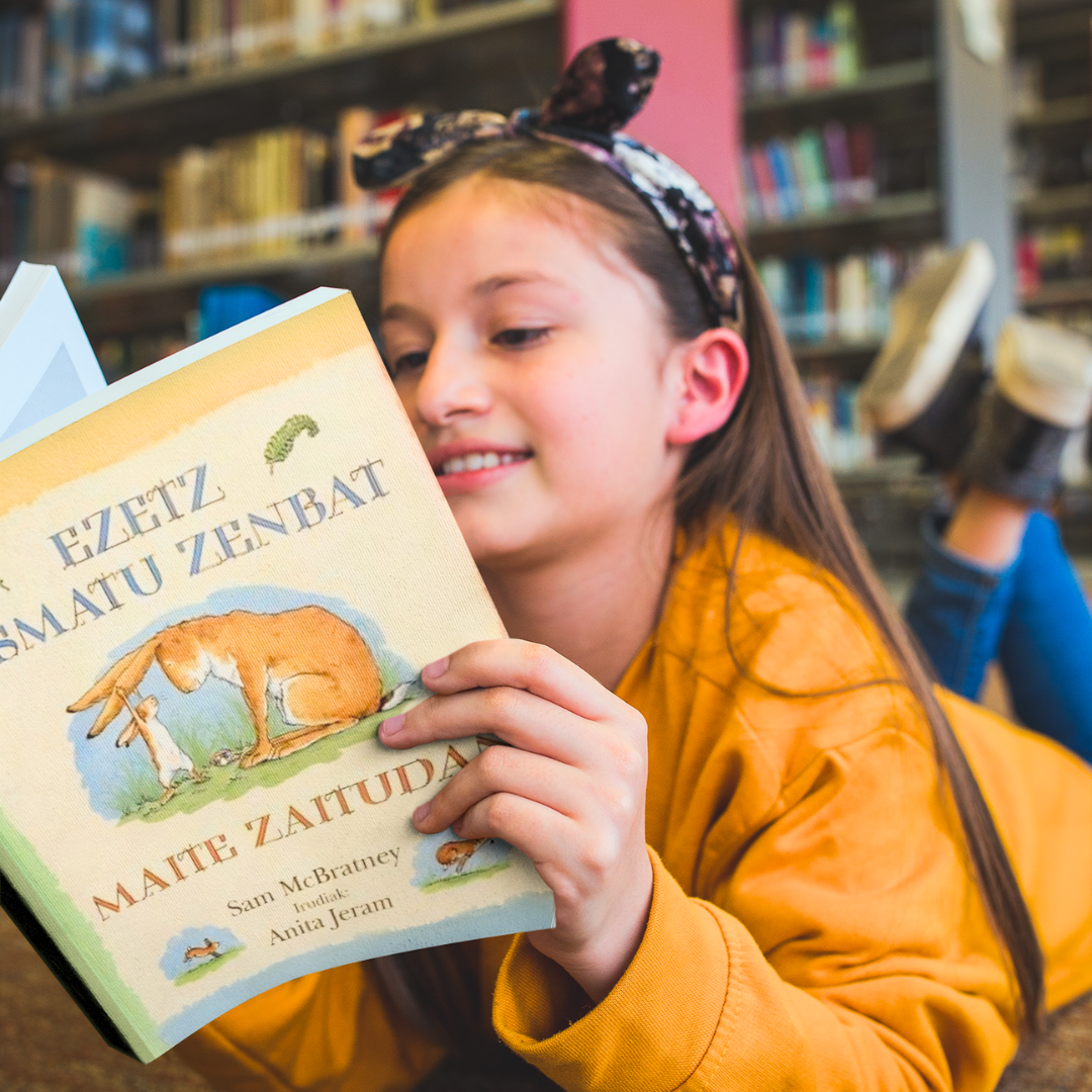 Libro “Ezetz asamatu zenbat maite zaitudan” en euskera – Cuento infantil sobre el amor y el vínculo familiar