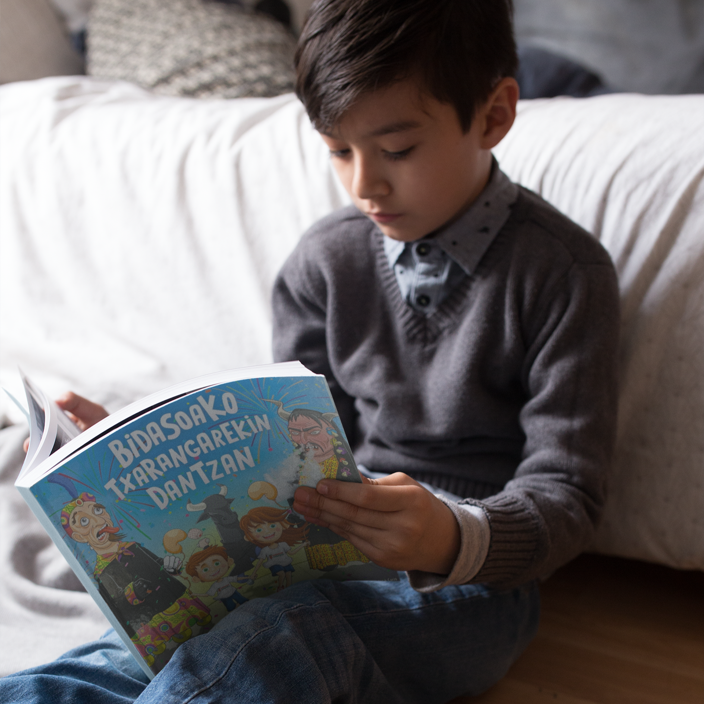 Libro infantil “Bidasoako txarangarekin dantzan” en euskera – Tradición vasca y aventuras