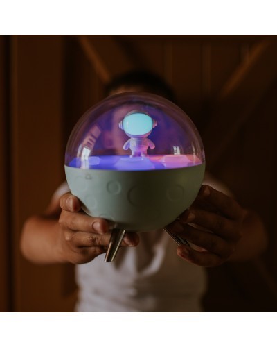 Lámpara de Noche Infantil Luna LED RGB – Luz Multicolor