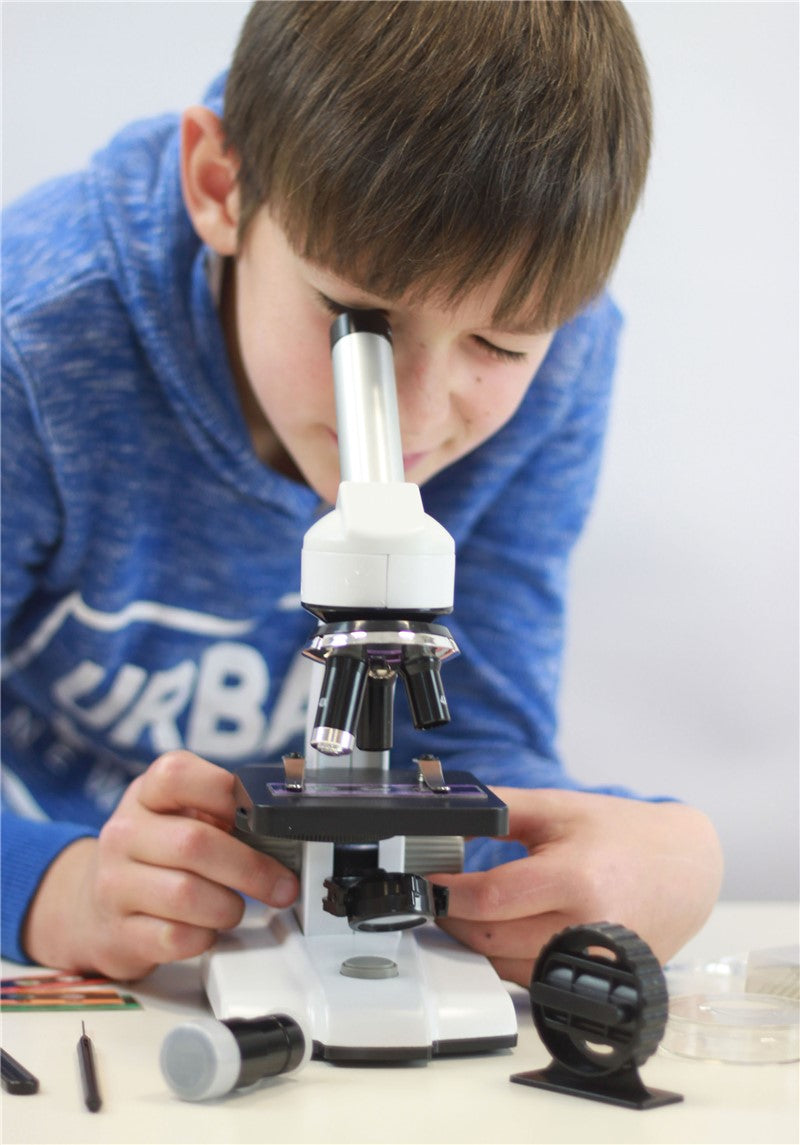 Microscopio infantil Buki con 50 experimentos